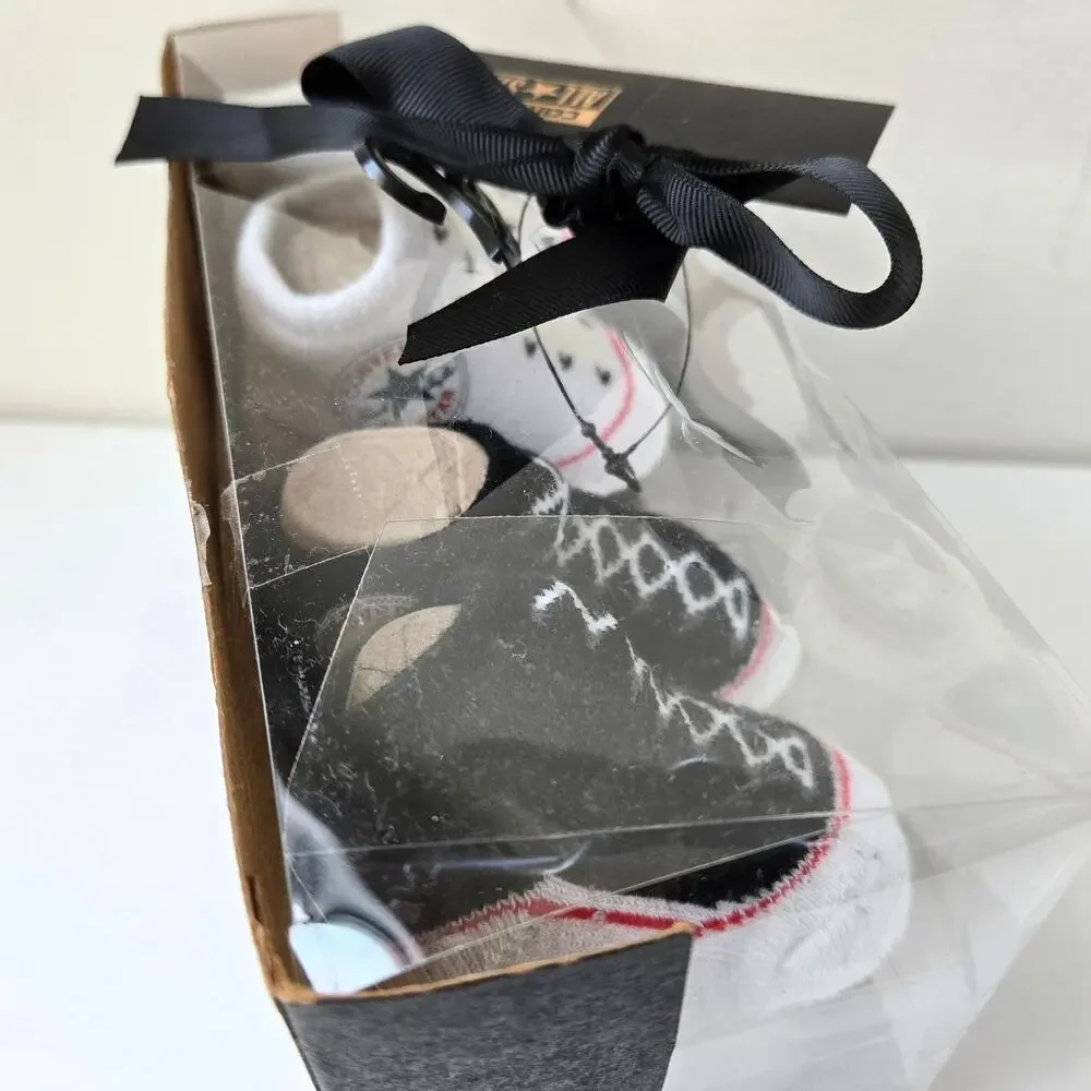 Converse All Star NEW 4-Pack Infant Booties Socks Size 0-6 Months NIB Gift Box